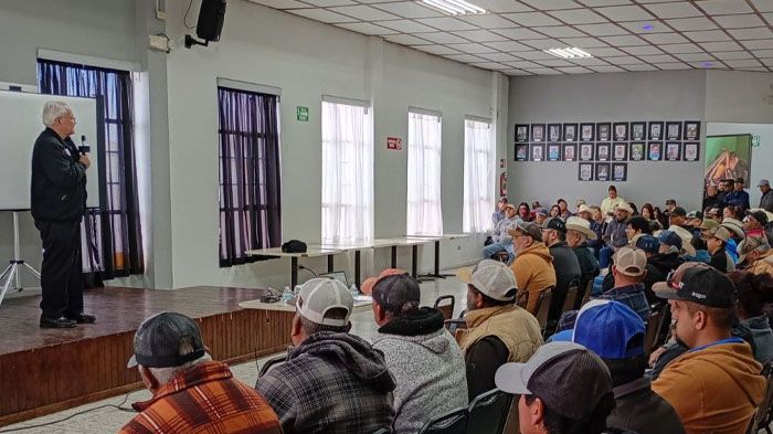 Apoya Municipio de Cuauhtémoc a 184 ganaderos con alimento y capacitación