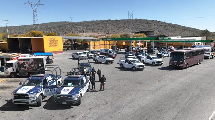 Acompaña Gobierno del Estado el retorno seguro de familias en Atascaderos