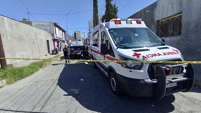 Mujer intenta drogarse y termina casi desangrada en calles del Centro